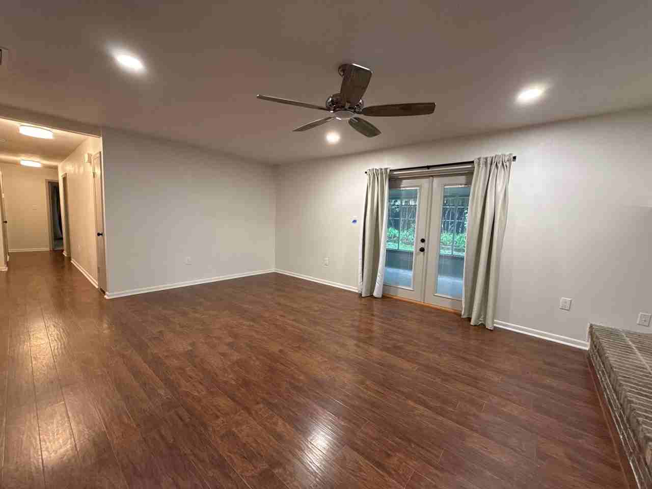 1706 Ne 4th St - Photo 7 of 28