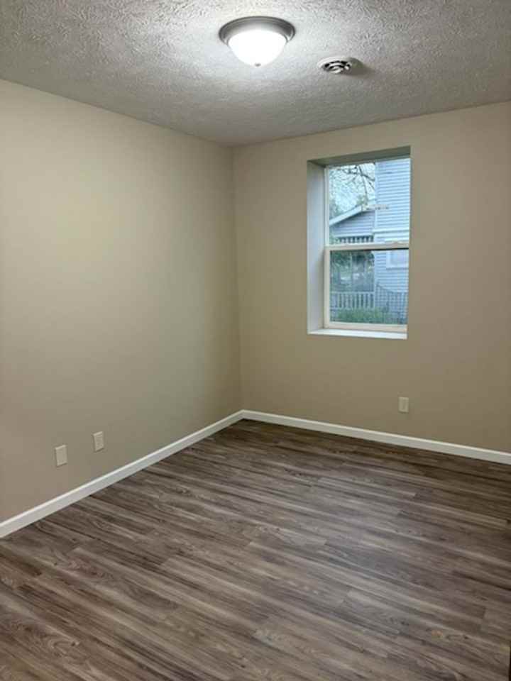 801 W Market St #A - Photo 6 of 11