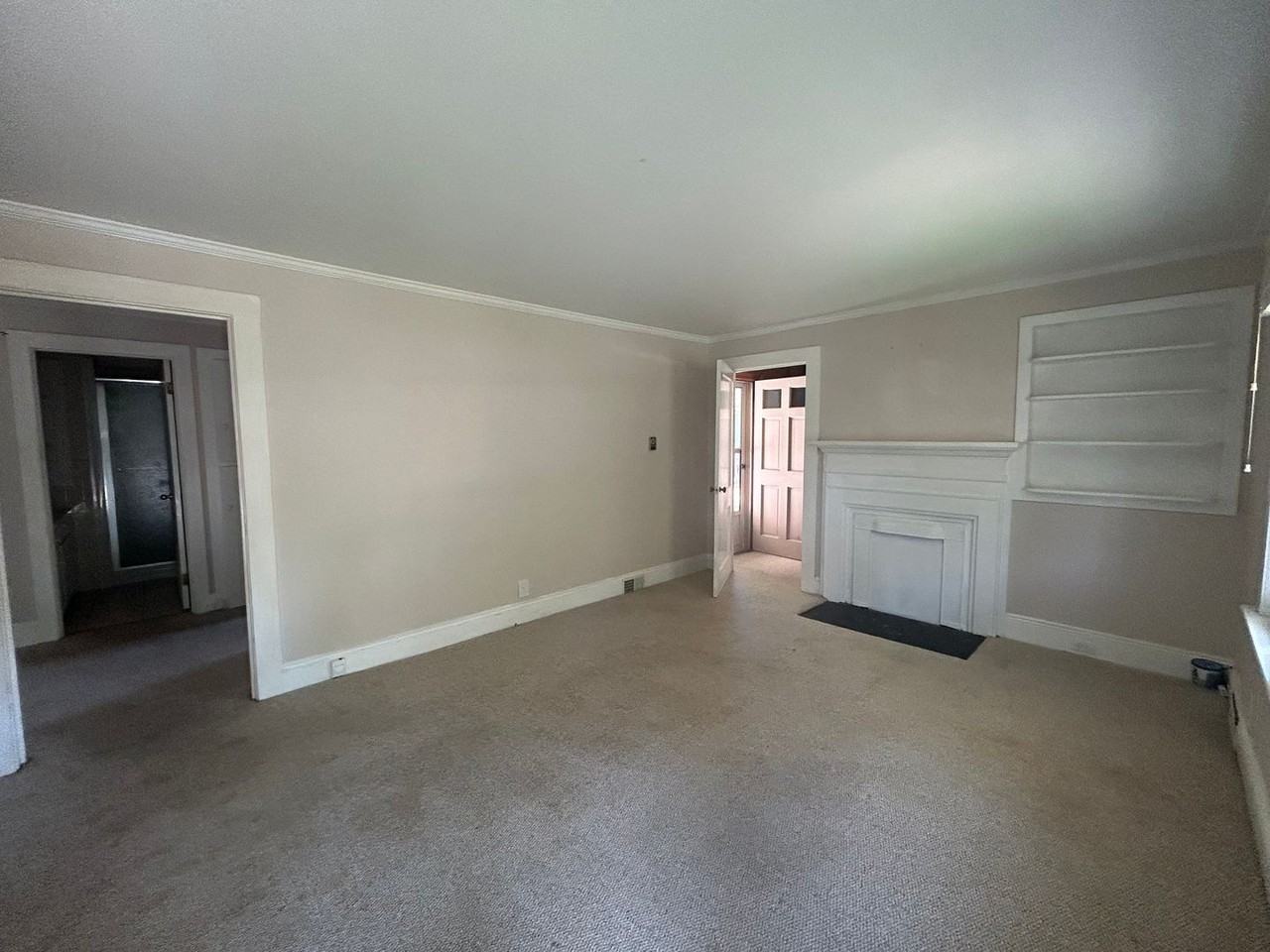 110 Oakland Ave - Photo 2 of 12