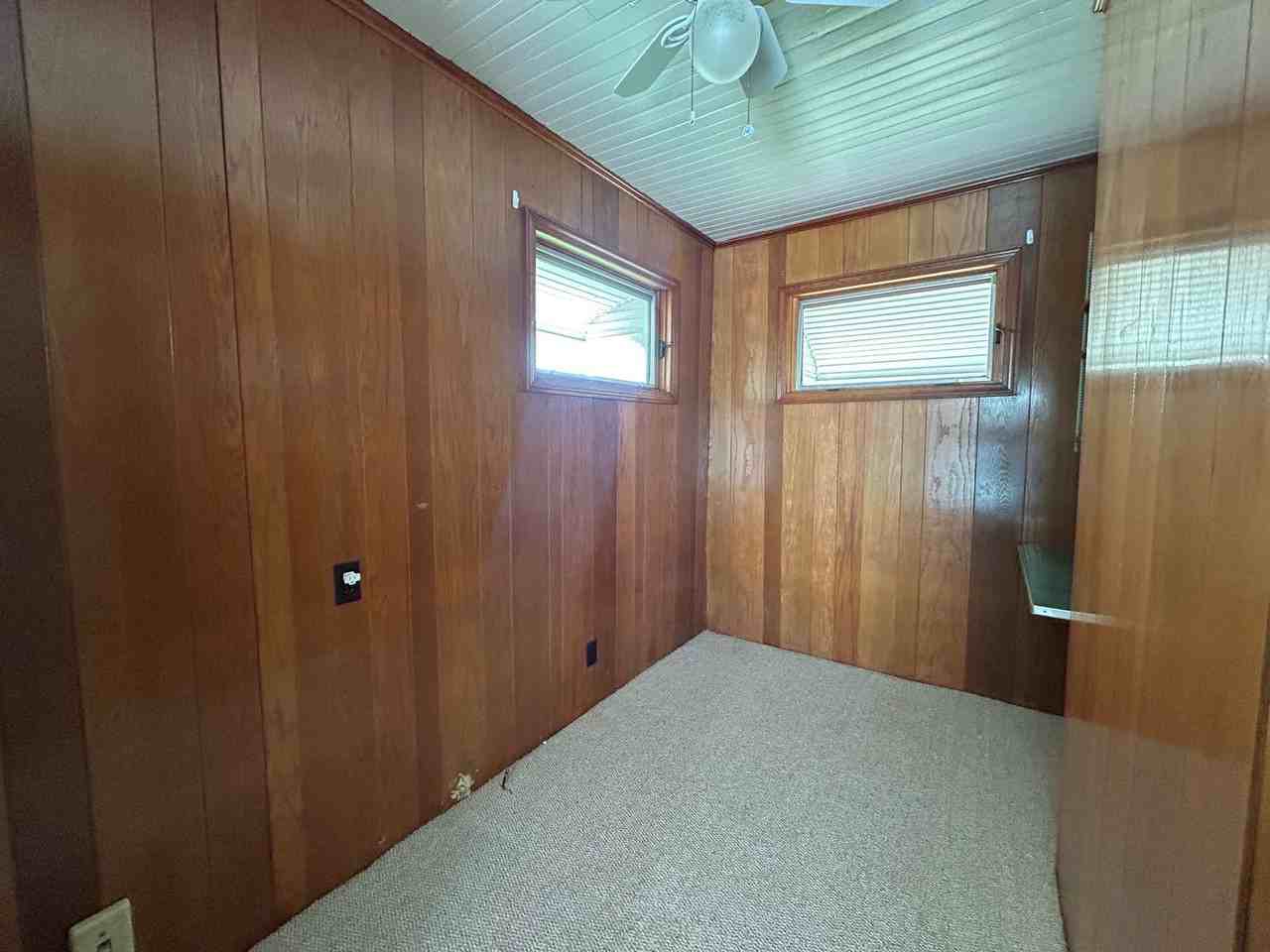 110 Oakland Ave - Photo 3 of 12