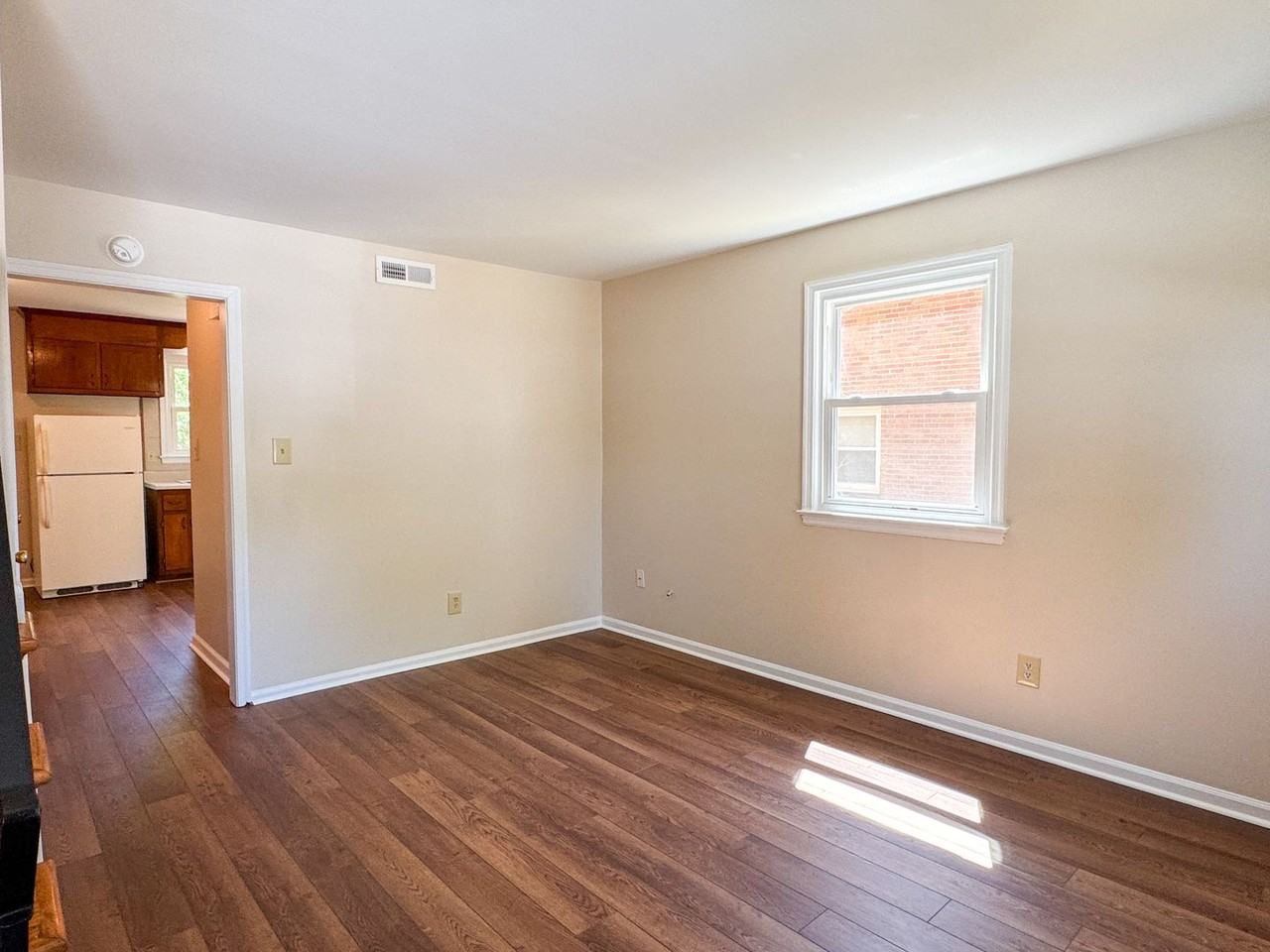 311B S 12th Ave - Photo 3 of 18