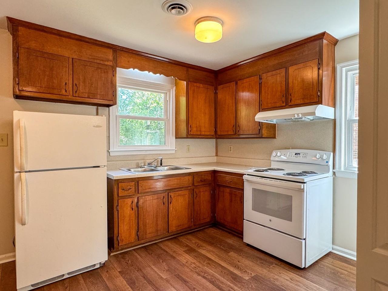 311B S 12th Ave - Photo 6 of 18