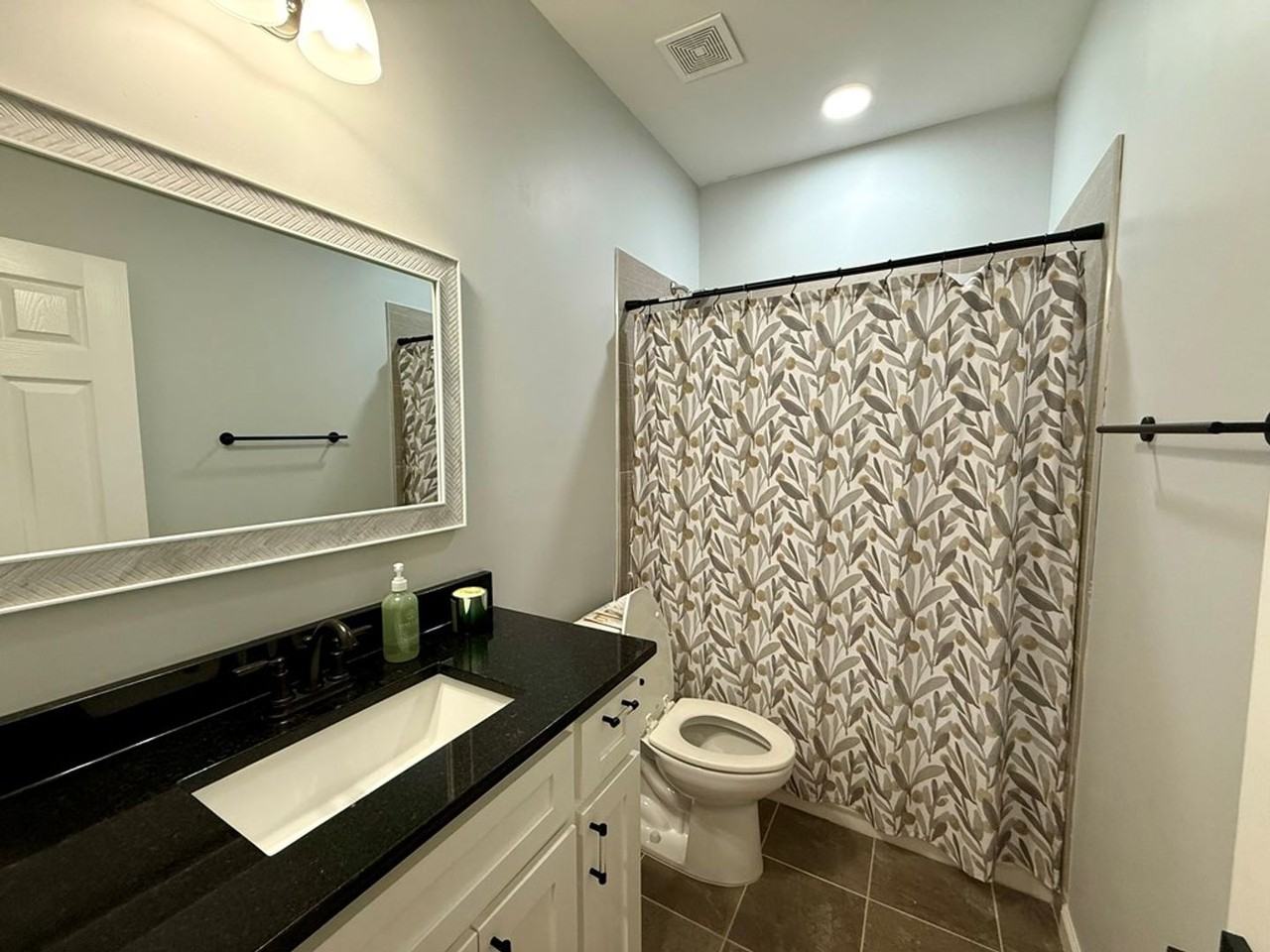 219 Overcup Dr - Photo 2 of 11
