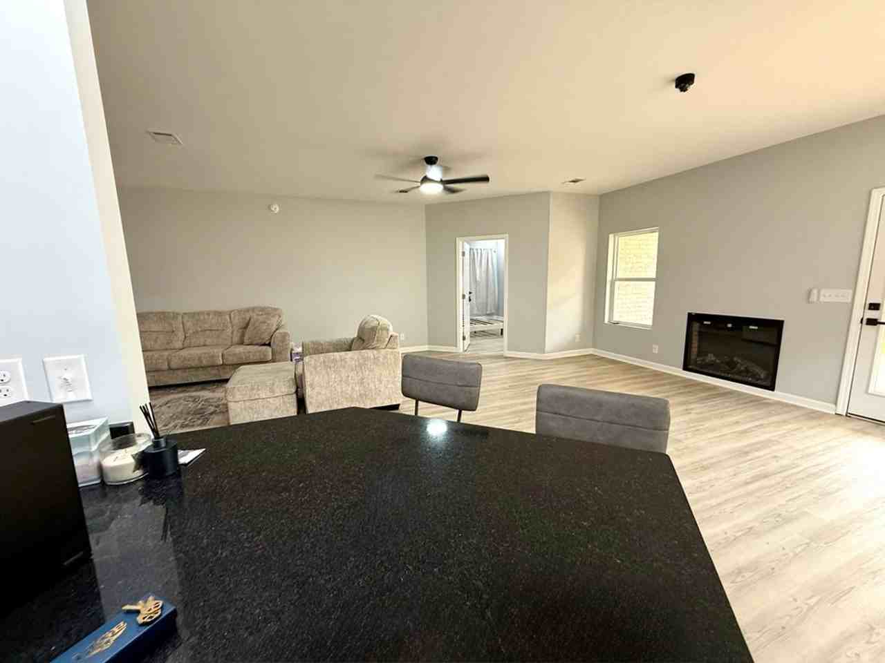219 Overcup Dr - Photo 7 of 11