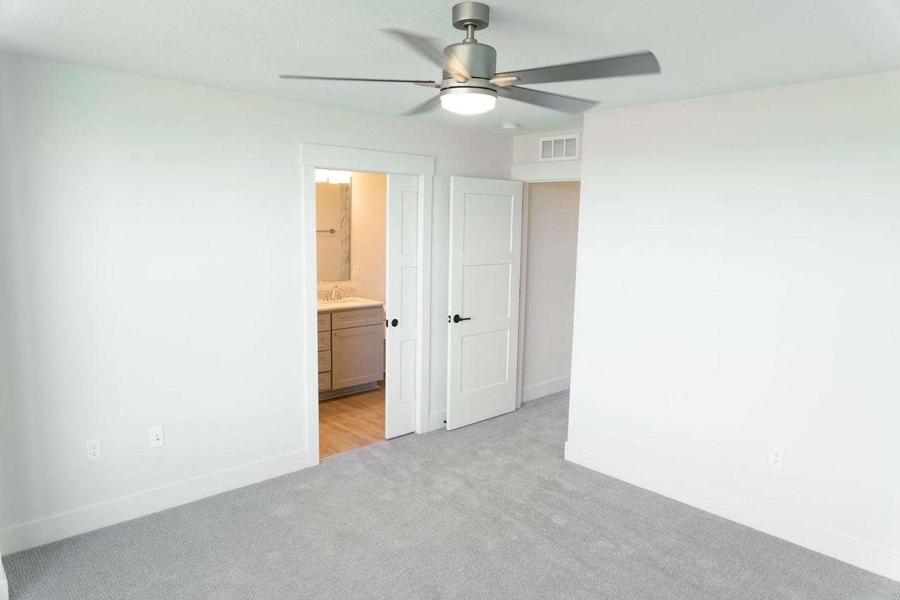 Chautauqua Park Townhomes - Photo 4 of 8
