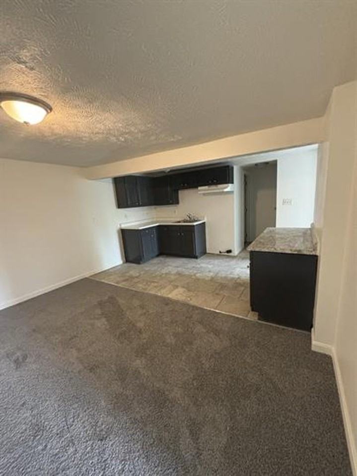 1112 Edith Ave - Photo 3 of 8