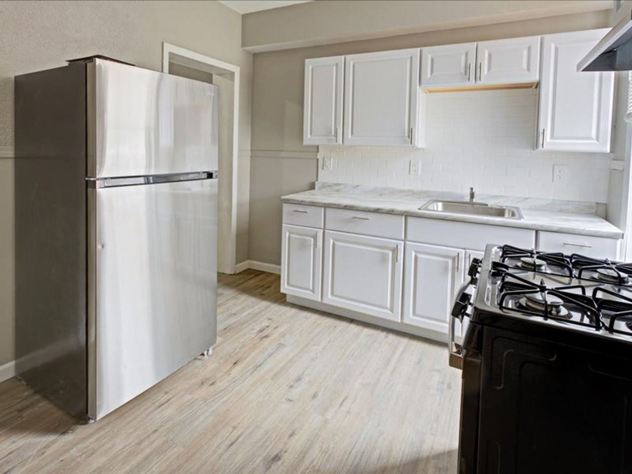 6730 Vermont Ave - Photo 2 of 27