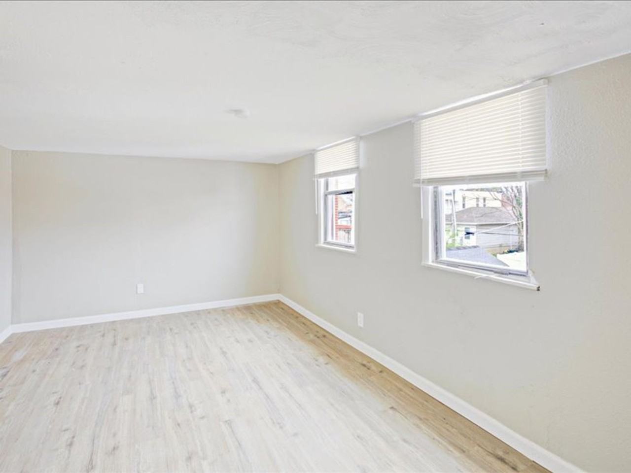 6730 Vermont Ave - Photo 5 of 27