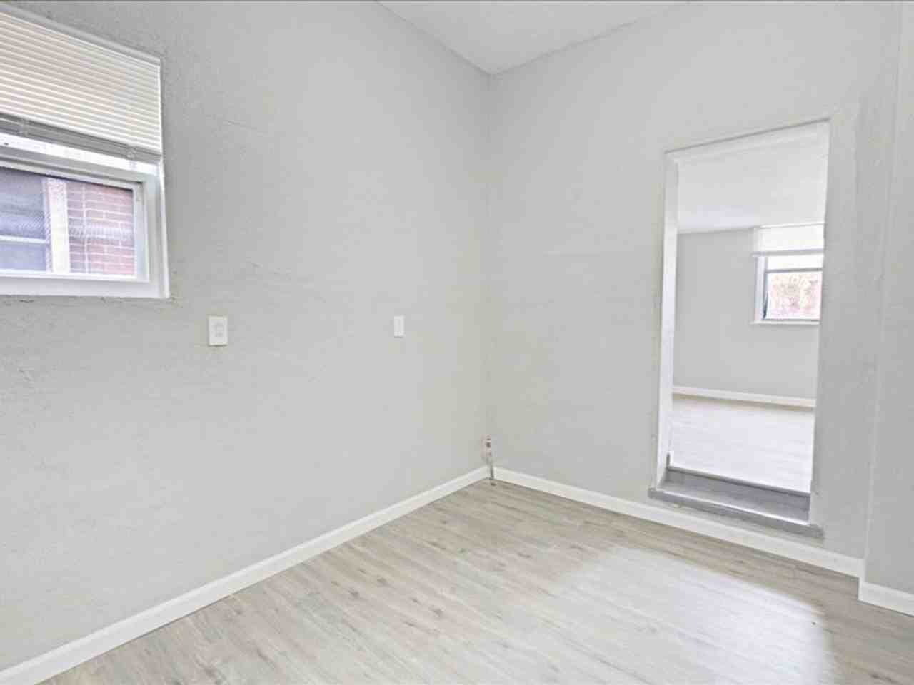 6730 Vermont Ave - Photo 7 of 27