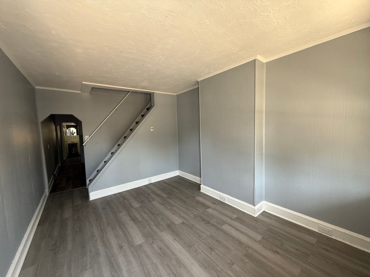 46 Elm St - Photo 2 of 21