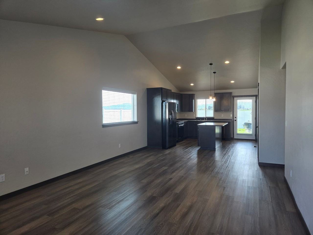 12626 N Cavanaugh Dr - Photo 2 of 20