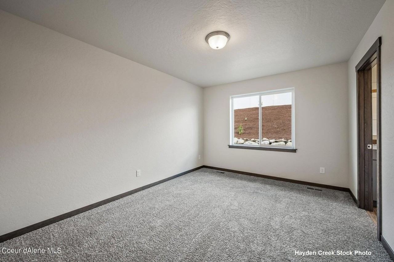 12626 N Cavanaugh Dr - Photo 3 of 20