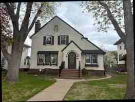 featured image of 4739 1st Ave S