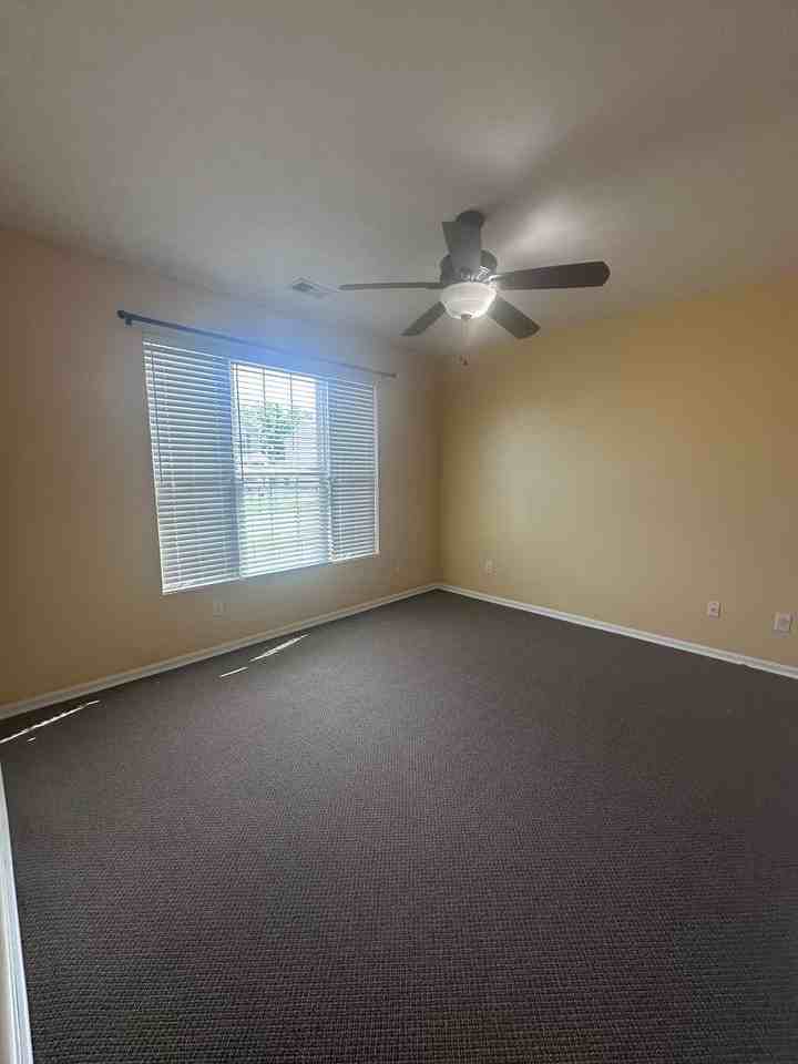 5706 Bannon Crossings Dr - Photo 7 of 22