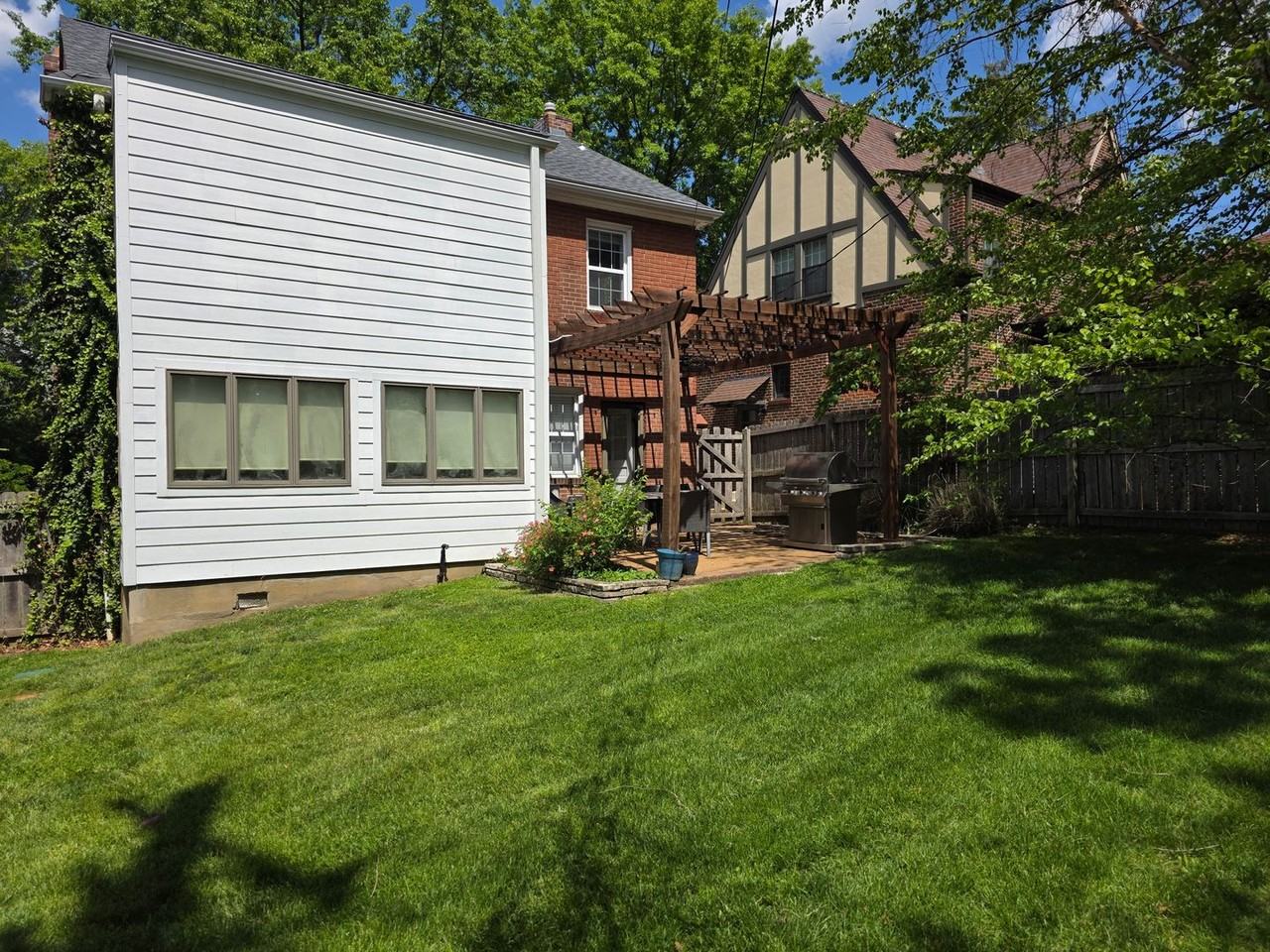 7264 Northmoor Dr - Photo 2 of 26