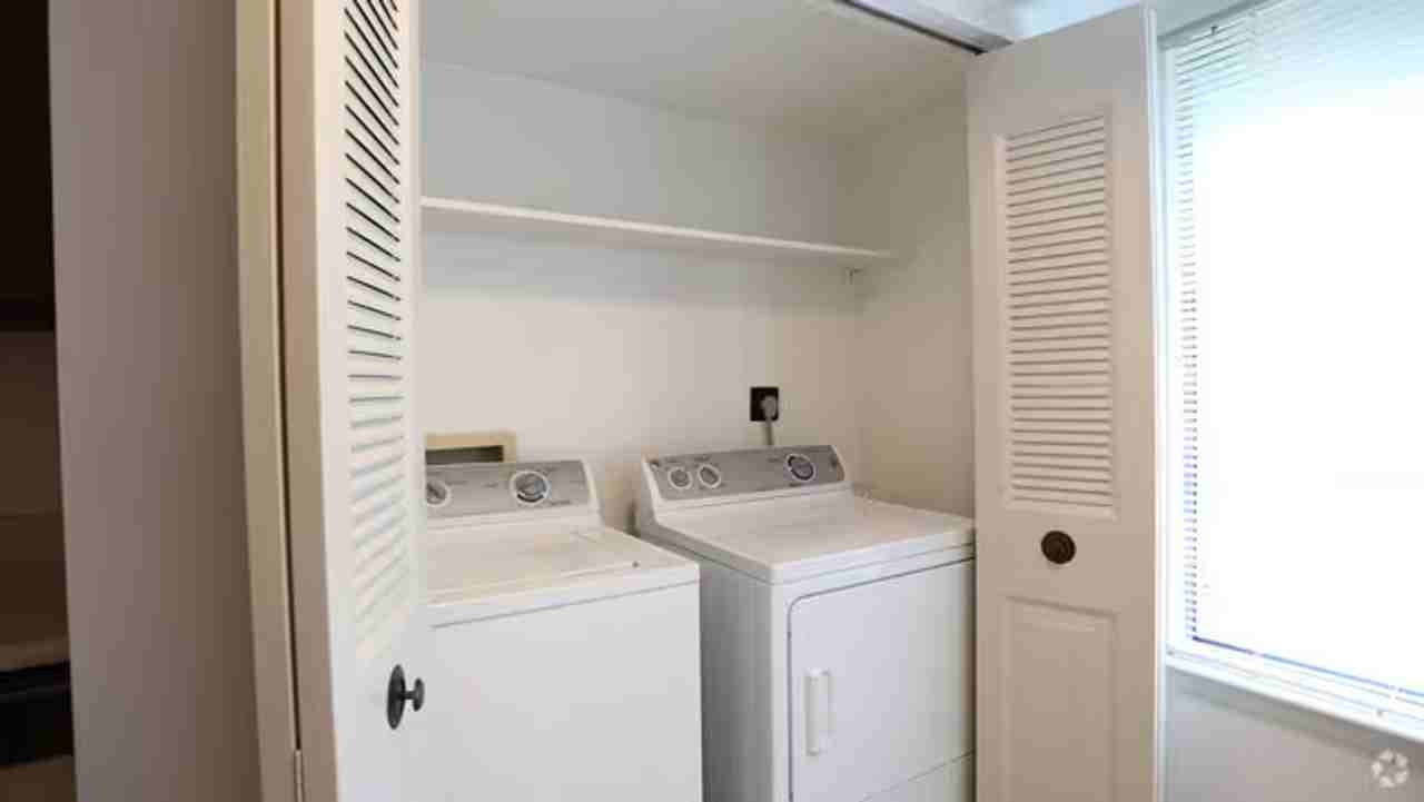 The Oaks Apartments - Photo 7 of 48