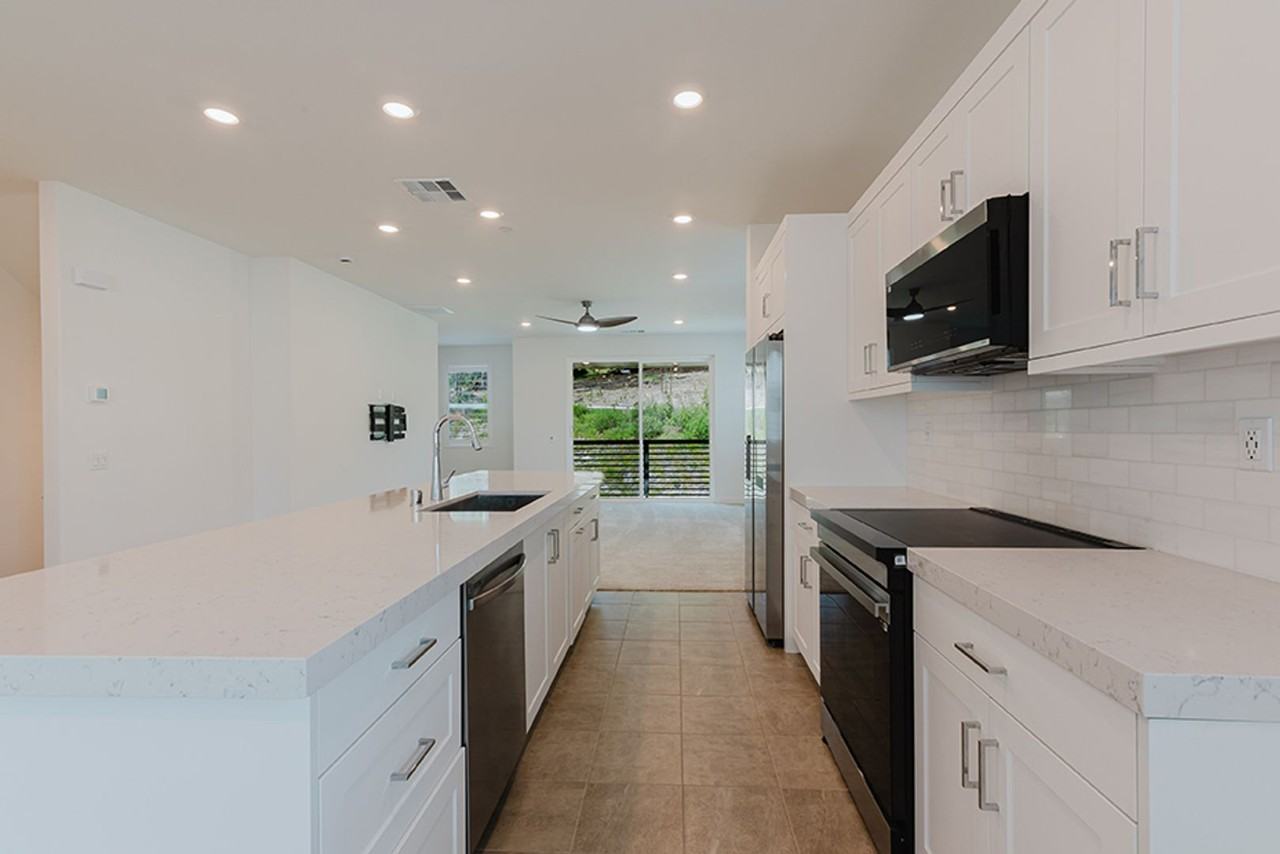 11936 Owen Ln - Photo 6 of 41