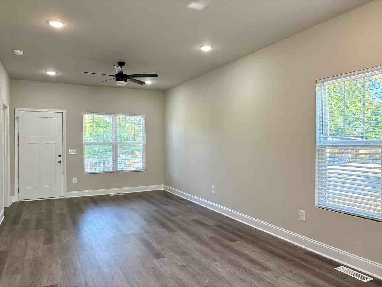 1584 Martin St - Photo 4 of 14