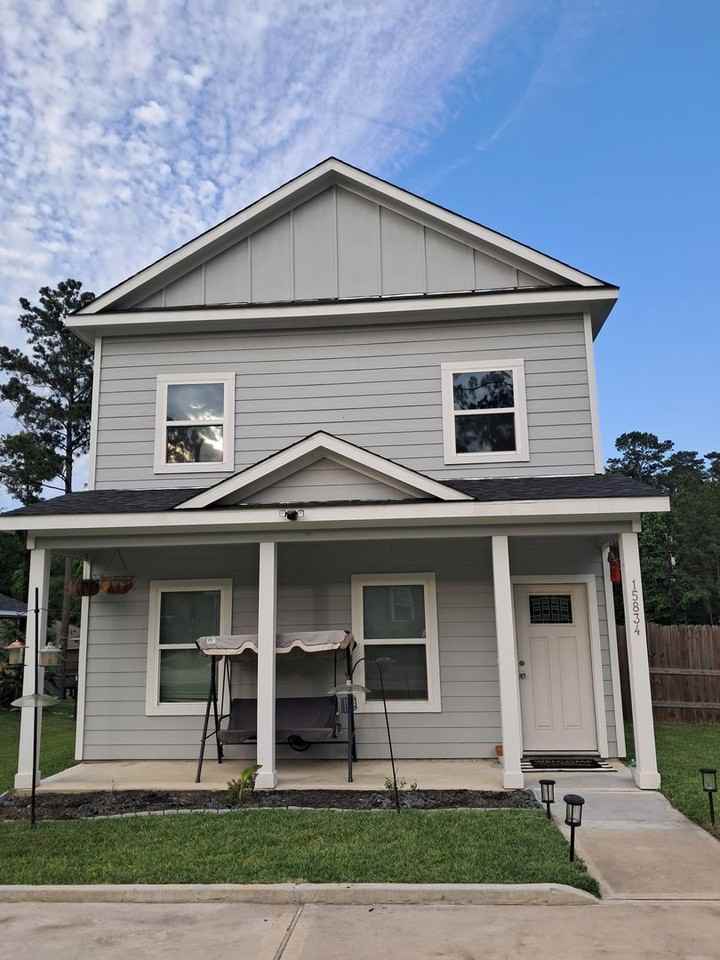 15834 Beechnut Dr - Photo 3 of 35