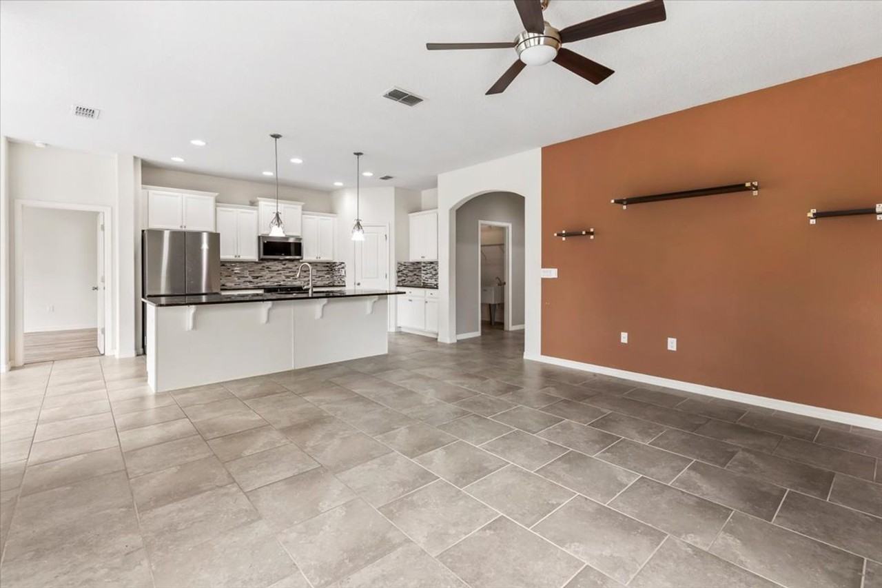 205 Birkdale Dr - Photo 4 of 37
