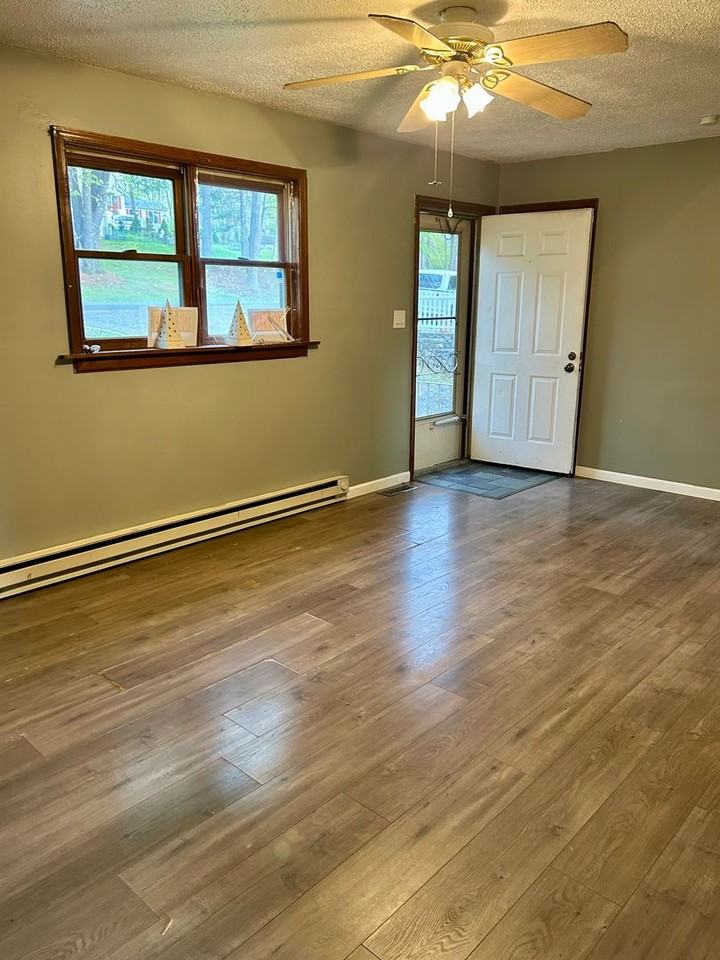 5081 Pine Ridge Rd N - Photo 5 of 10