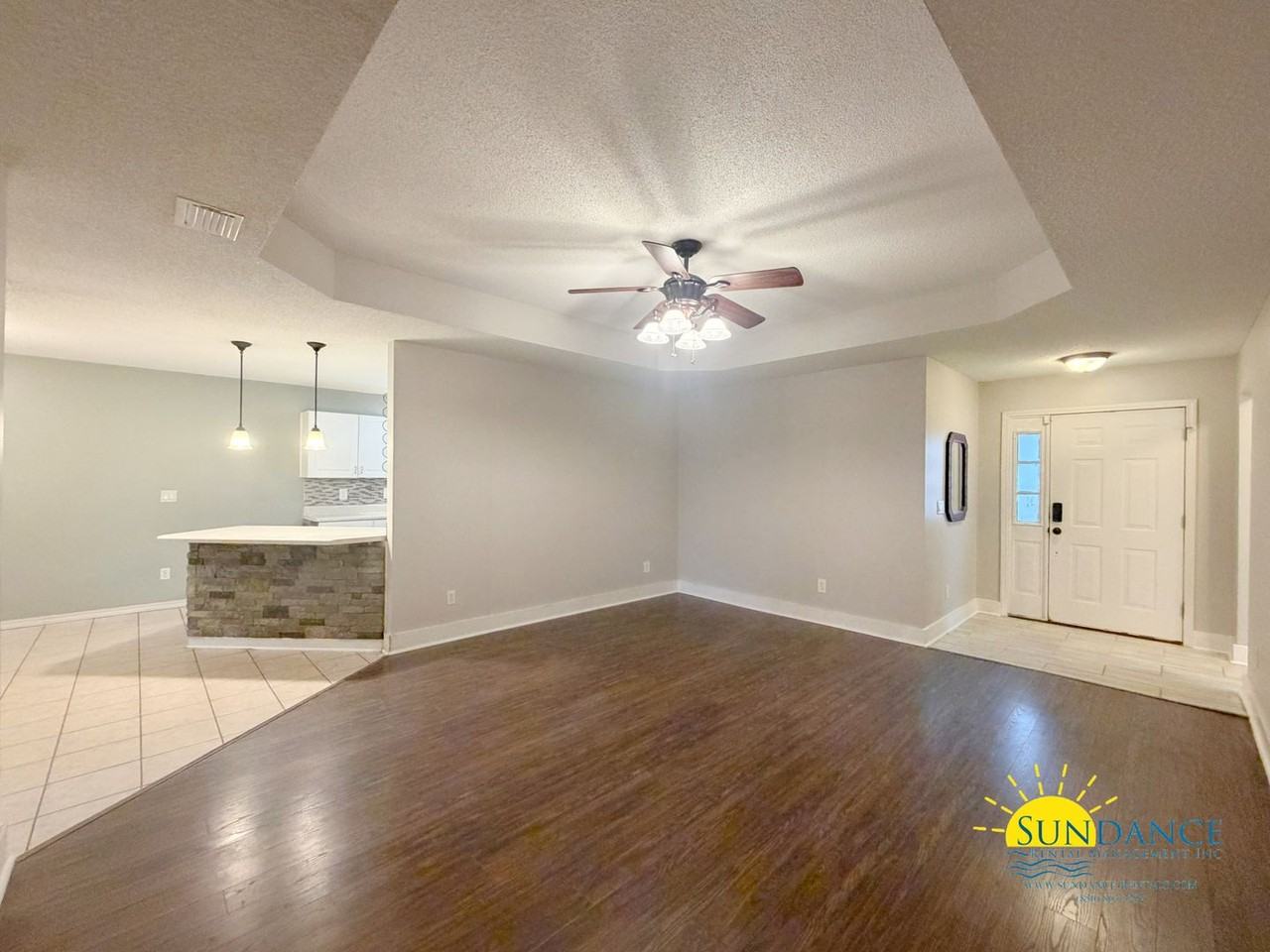 46 Kathleen Dr - Photo 2 of 26