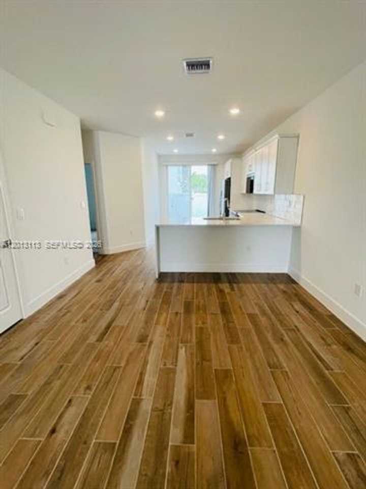 172 172 SW 171st Ln th  172 - Photo 4 of 15