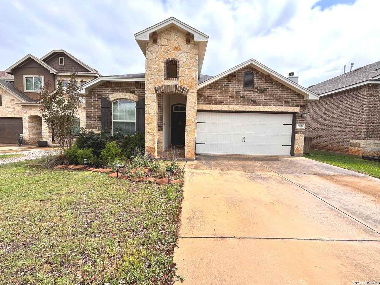 5819 Akin Pl - Photo 3 of 16