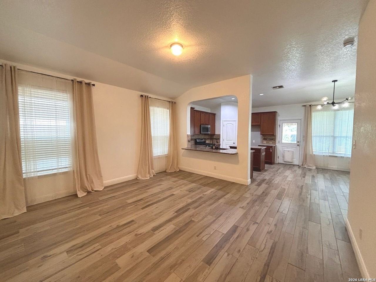 5819 Akin Pl - Photo 5 of 16