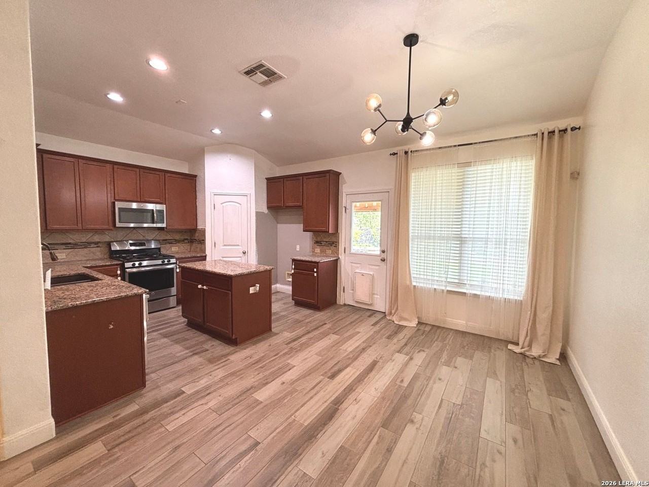 5819 Akin Pl - Photo 6 of 16