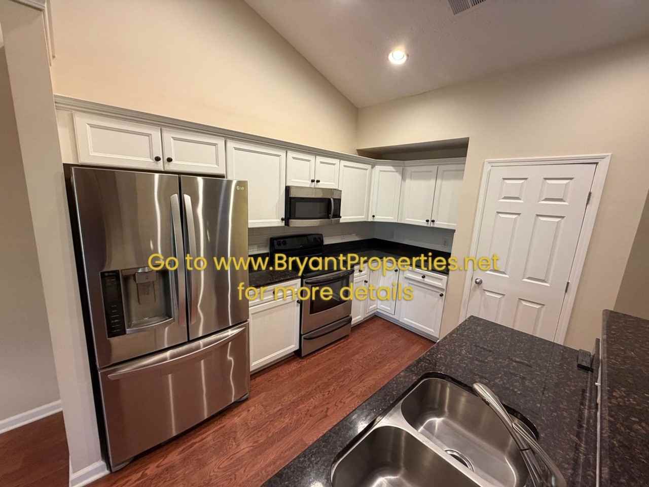 395 Devon Chase Hl #703 - Photo 5 of 22