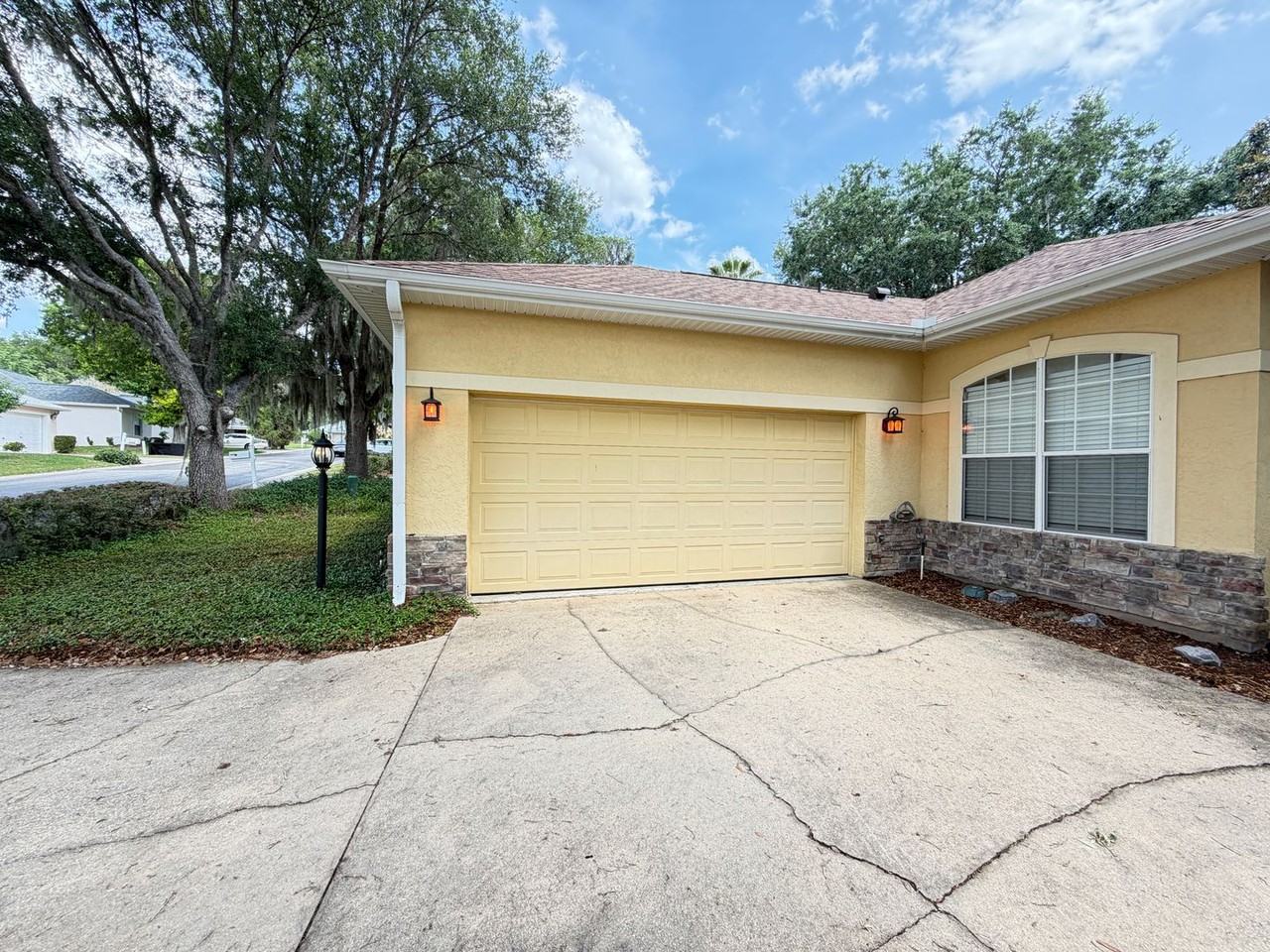 2651 Sw 20th Cir - Photo 2 of 27