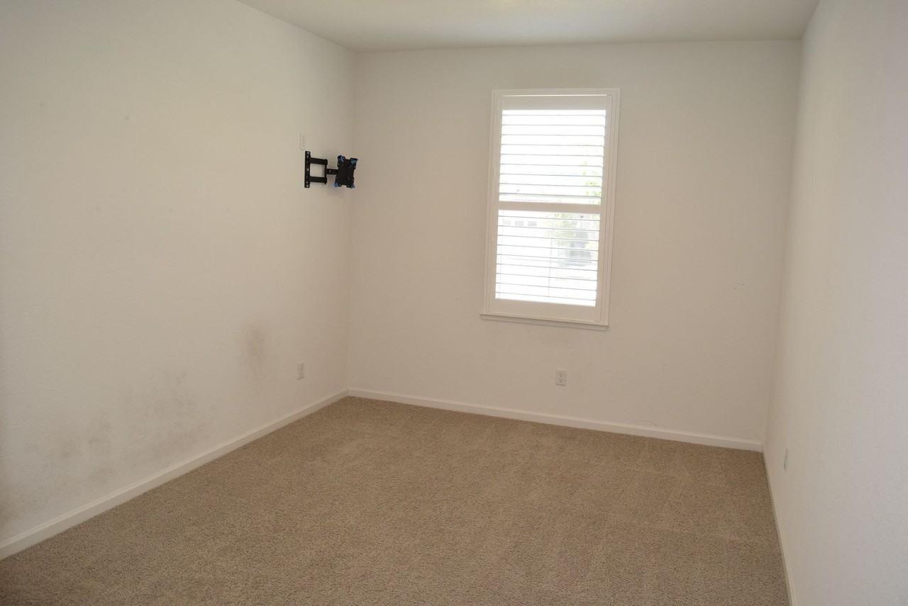 2703 Coronado Ln - Photo 6 of 16