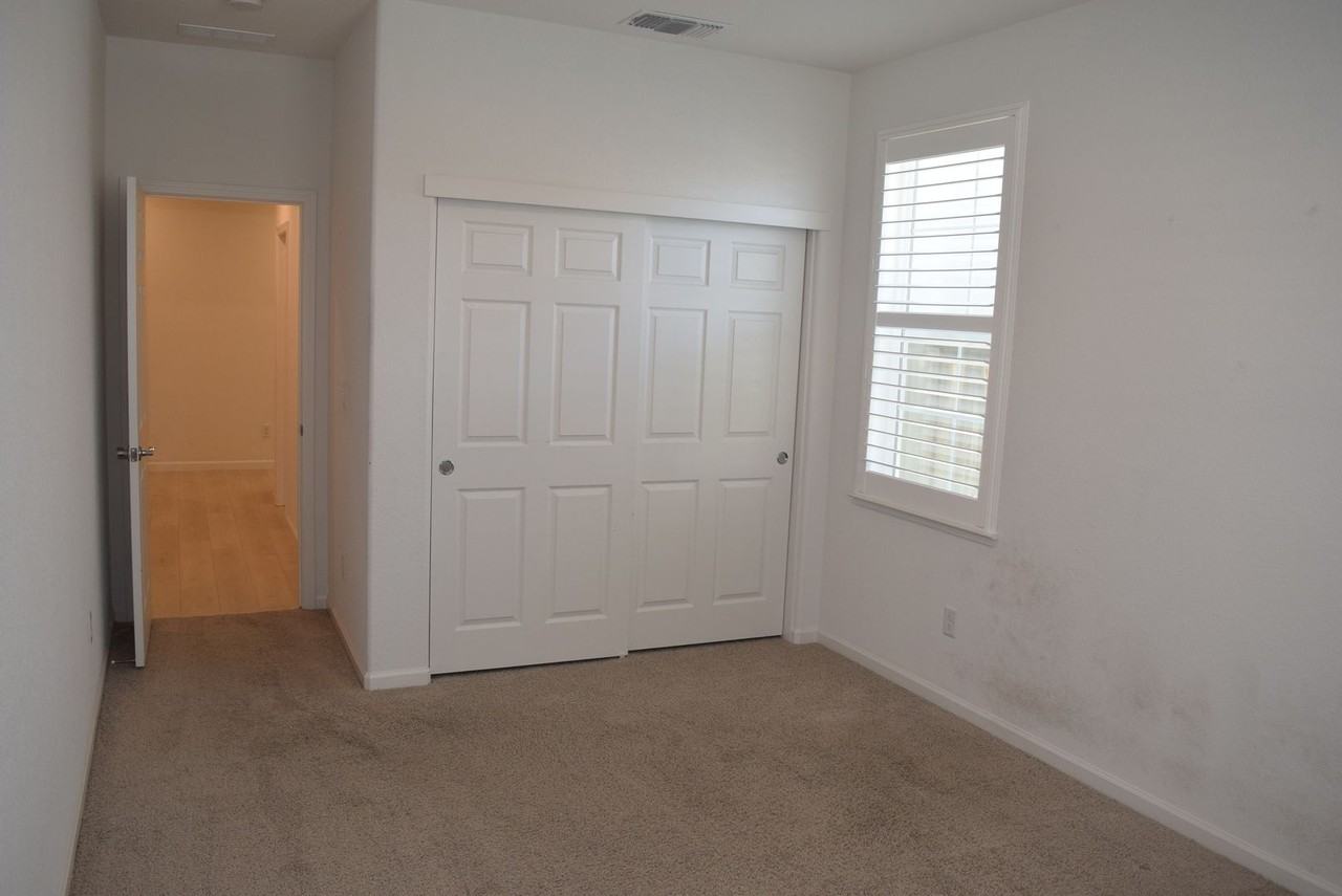 2703 Coronado Ln - Photo 7 of 16