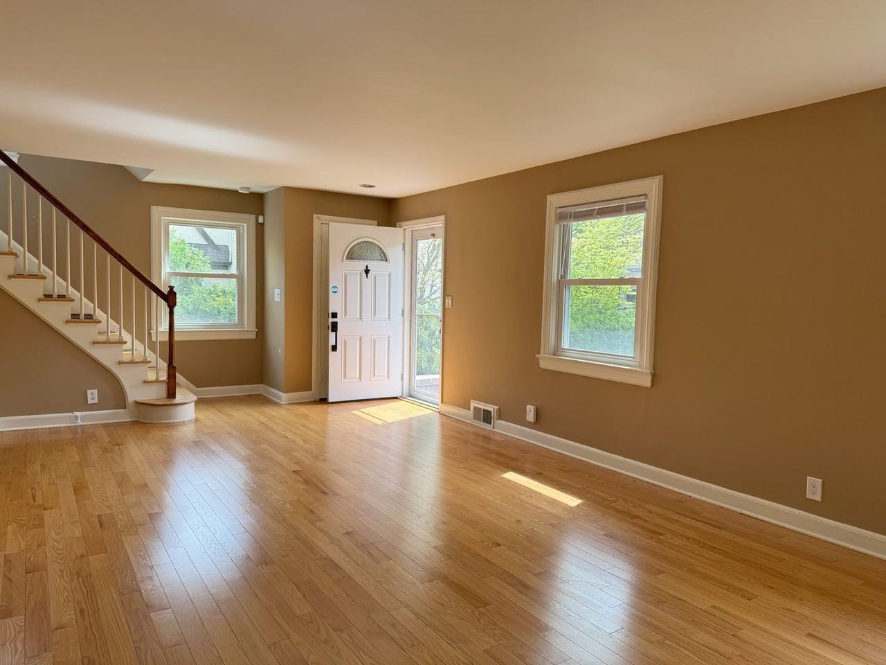 24 Palmer Ave - Photo 3 of 16