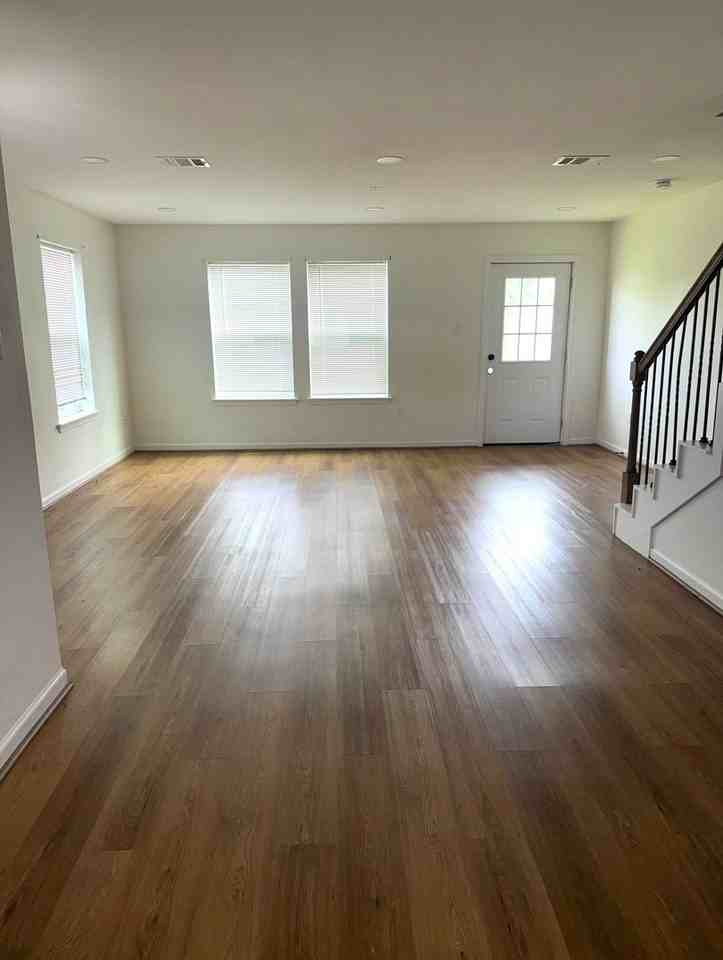 9911 Porto Rico Rd - Photo 3 of 39