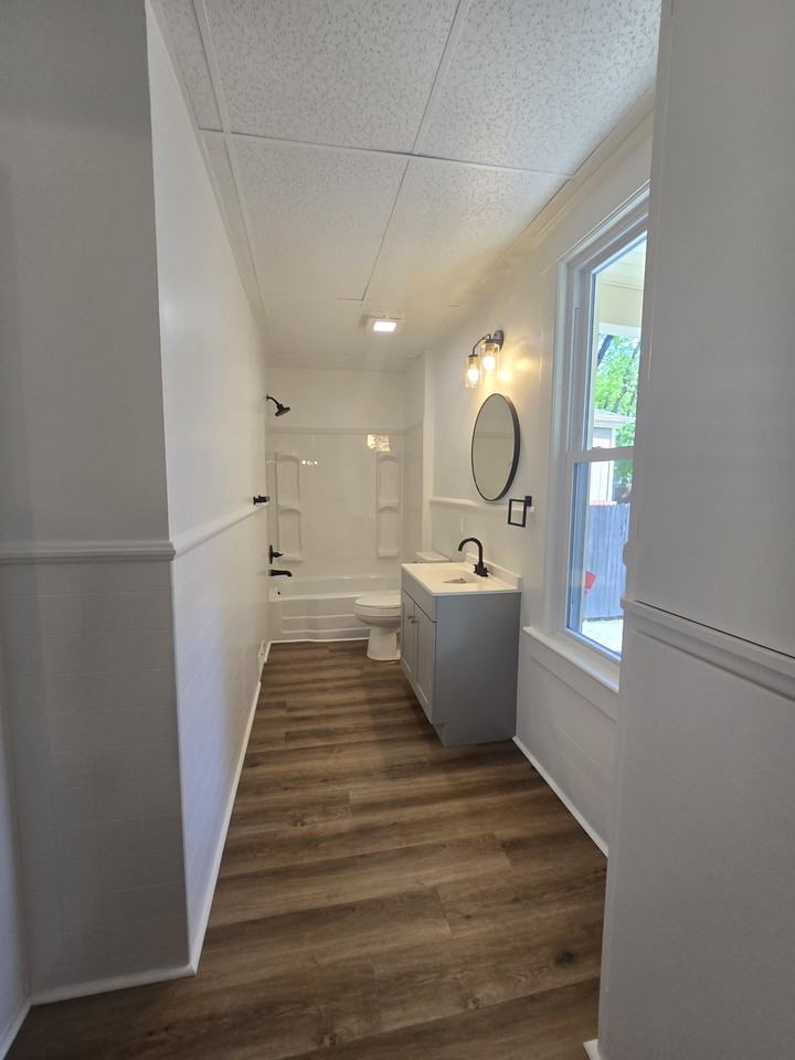 22 5th St Ne #1 - Photo 5 of 6