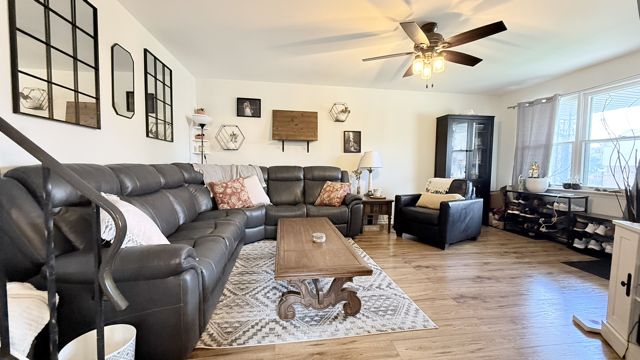 102 Patience Cres #1 - Photo 2 of 10