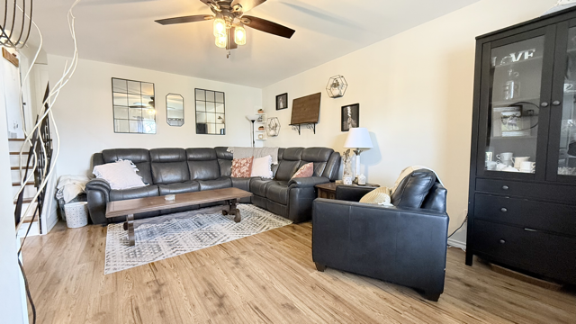 102 Patience Cres #1 - Photo 3 of 10