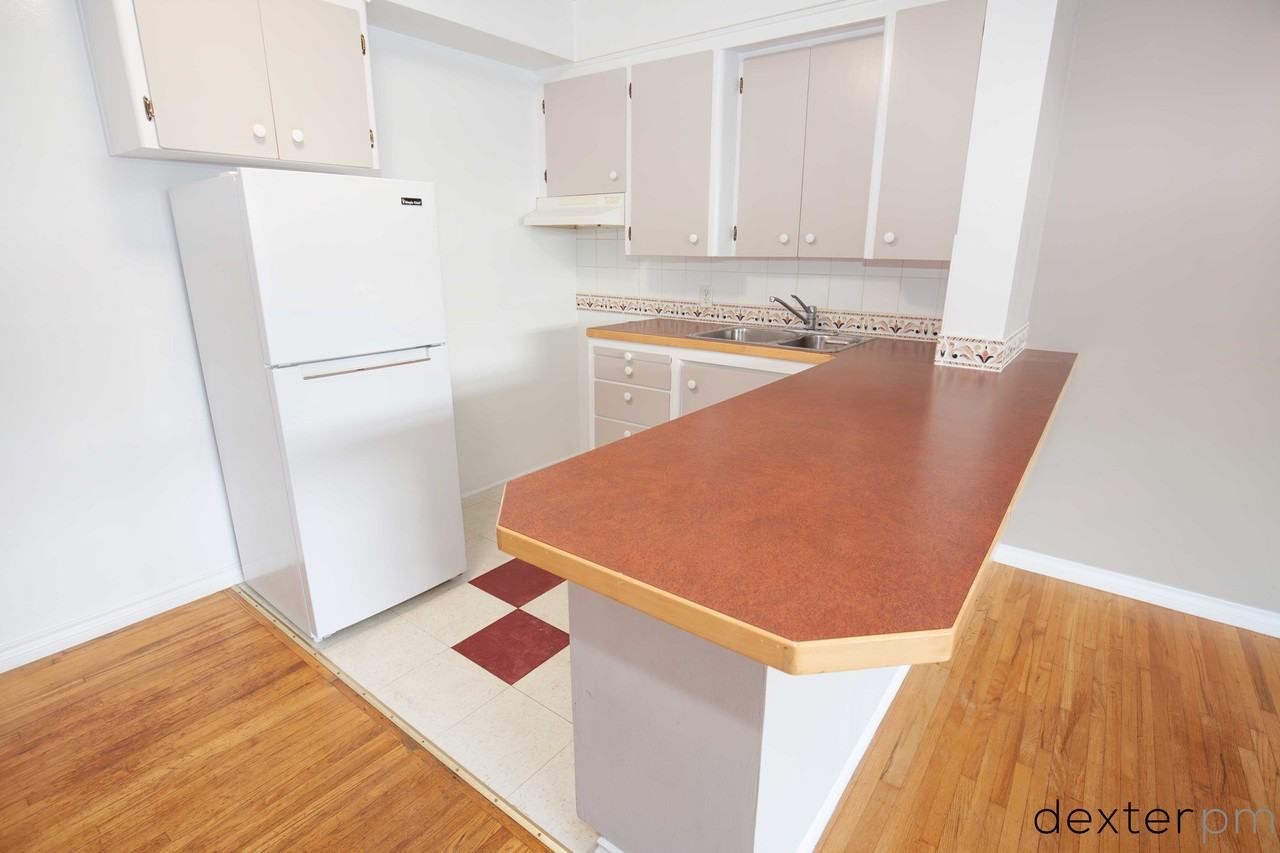 1255 Broughton Street #404 - Photo 4 of 9