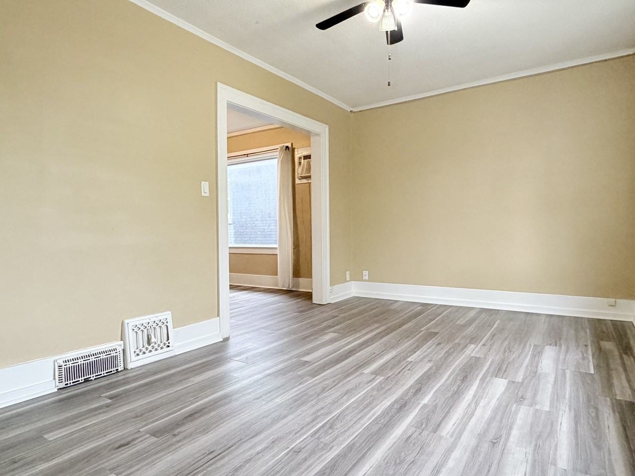1165 Howard Ave #4 - Photo 4 of 15