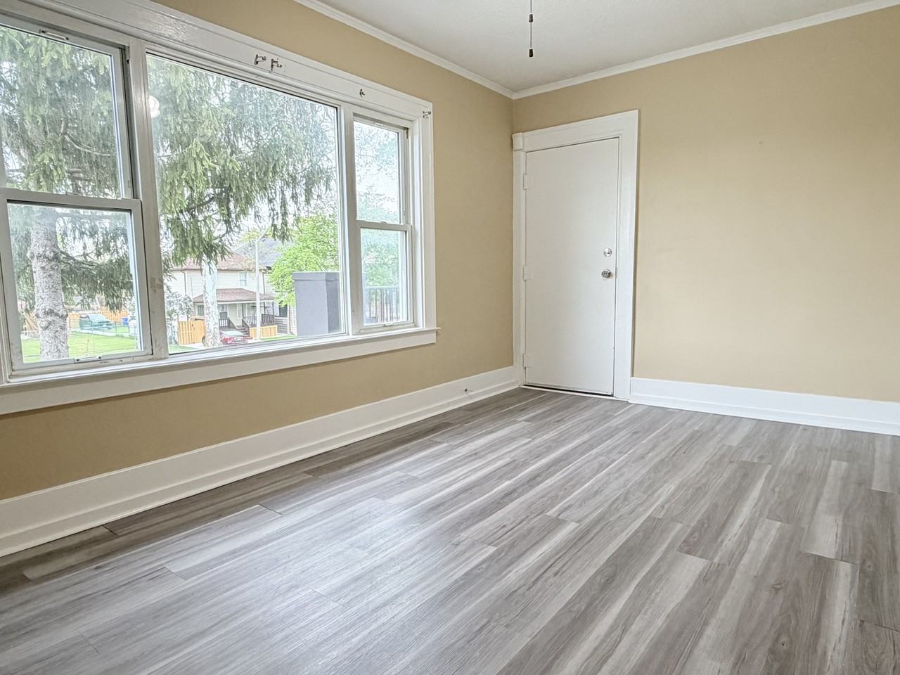 1165 Howard Ave #4 - Photo 5 of 15