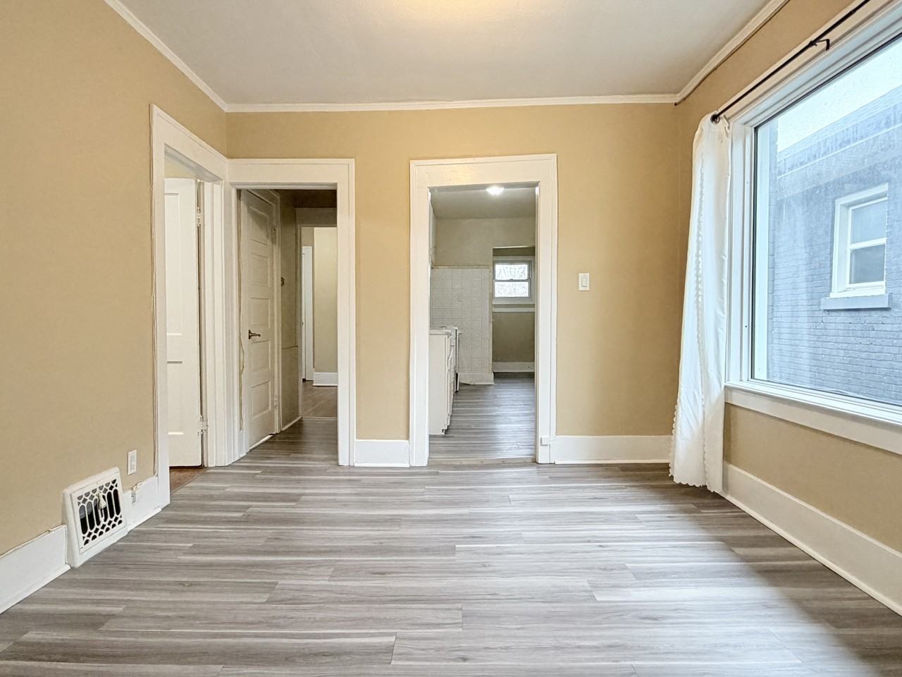 1165 Howard Ave #4 - Photo 6 of 15