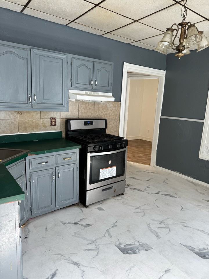 721 Albany St #1 - Photo 7 of 11