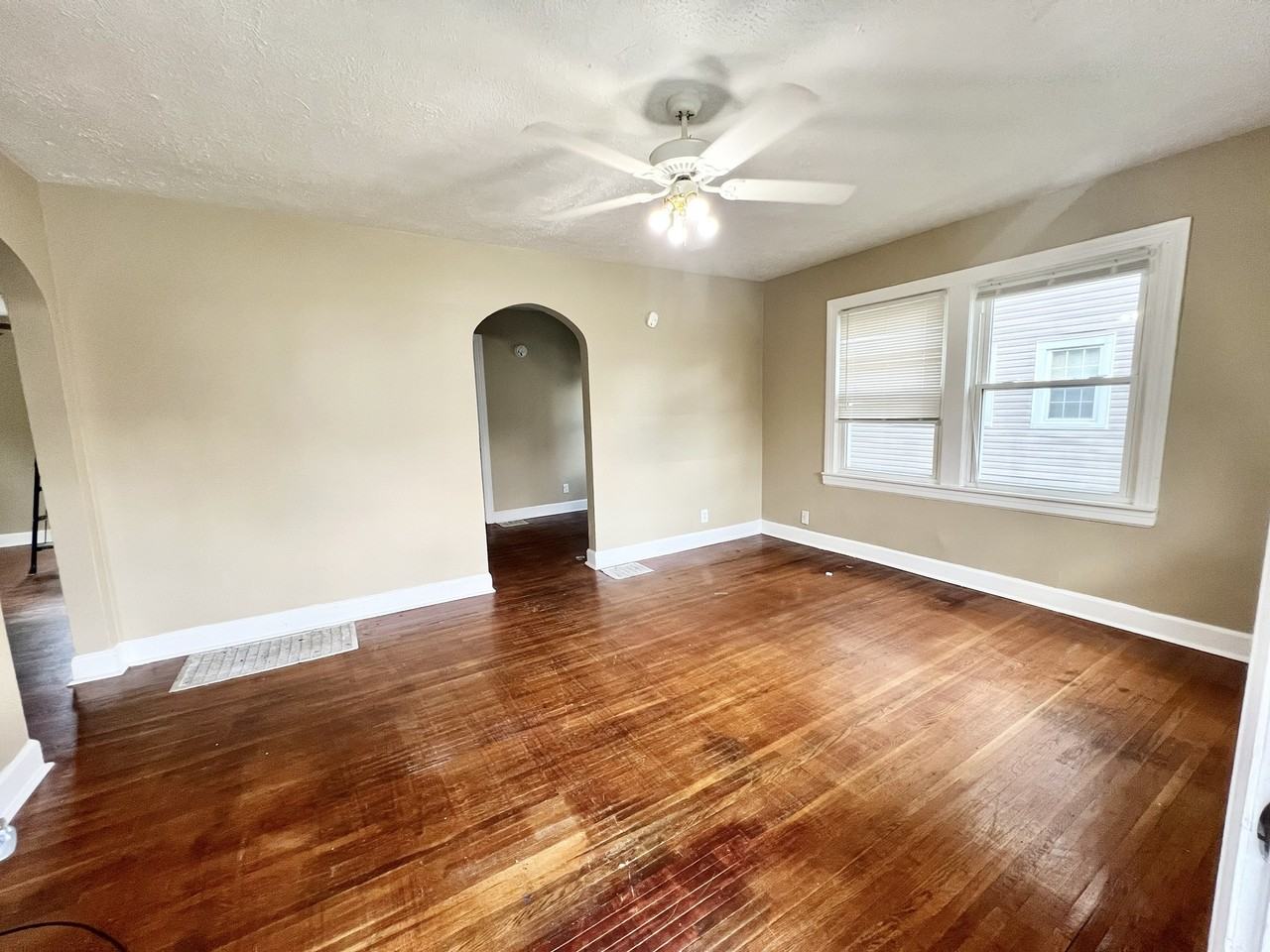 1816 Gregg Ave #1 - Photo 2 of 9