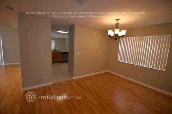 2432 Sw 161st Ave - Photo 7 of 10