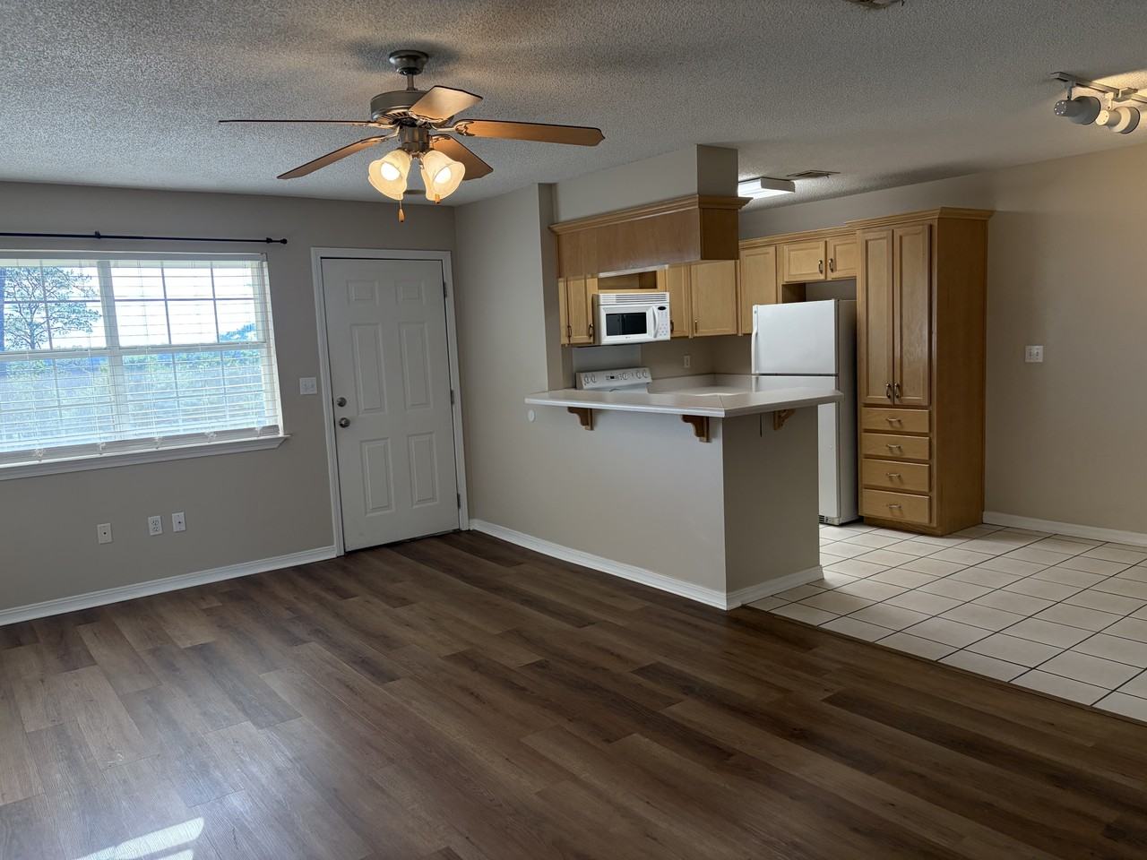 3230 Cumberland Road - 213Unit 213 #213 - Photo 3 of 22