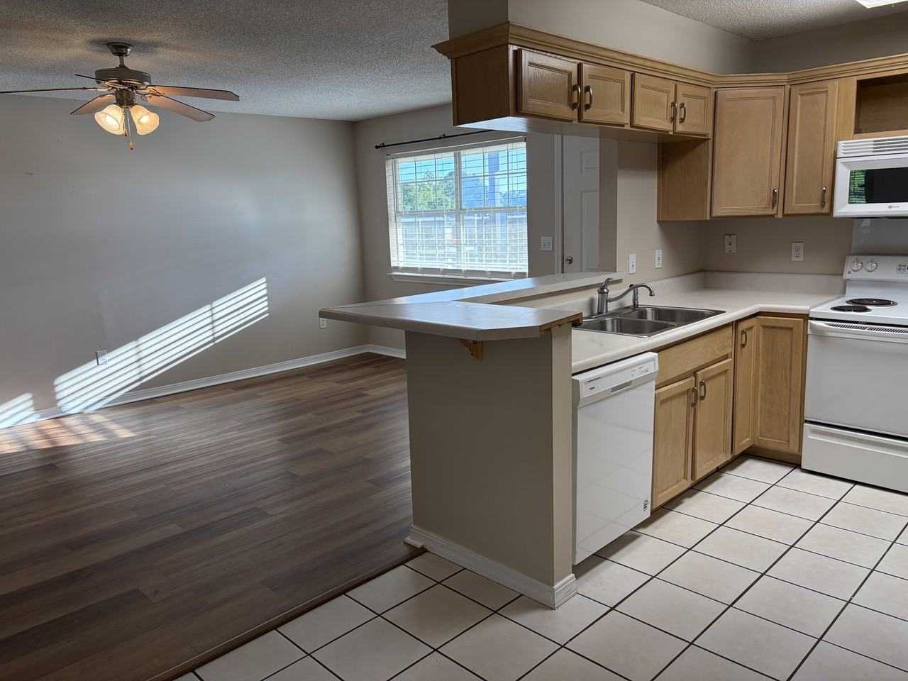3230 Cumberland Road - 213Unit 213 #213 - Photo 5 of 22