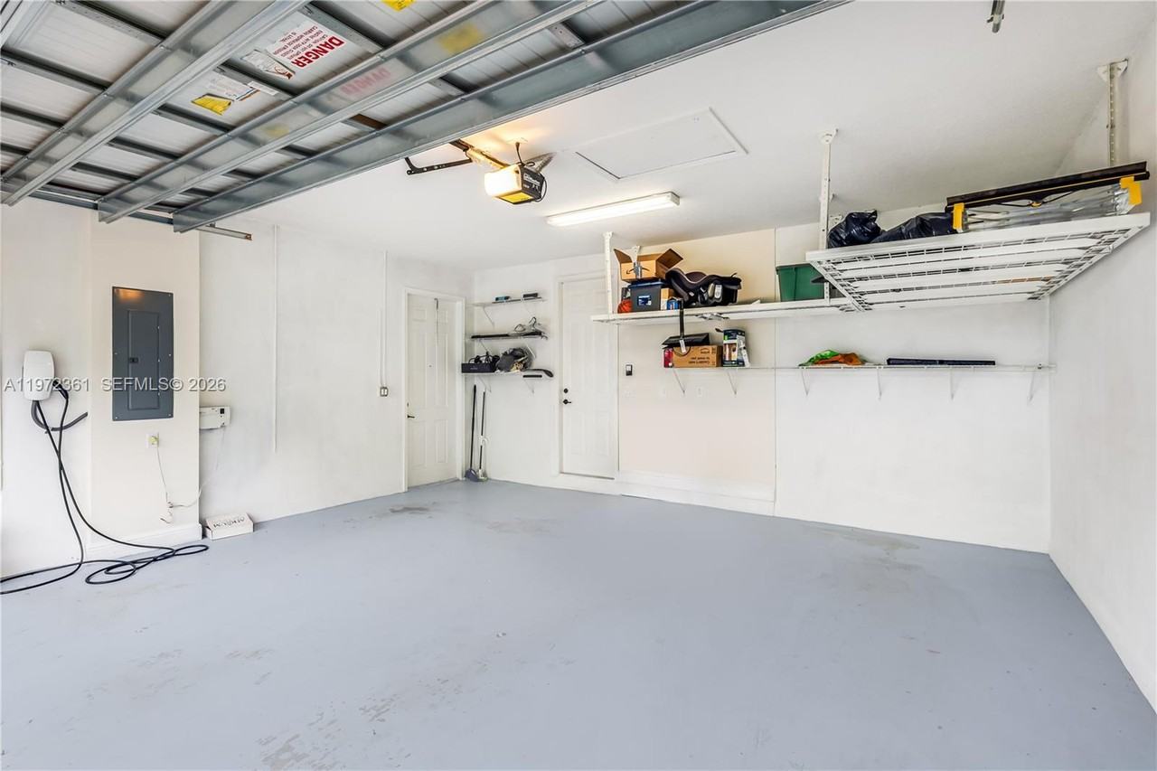 3700 Northwest 84th Way - Photo 4 of 15
