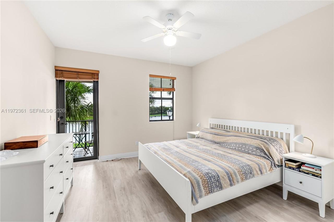 3700 Northwest 84th Way - Photo 5 of 15